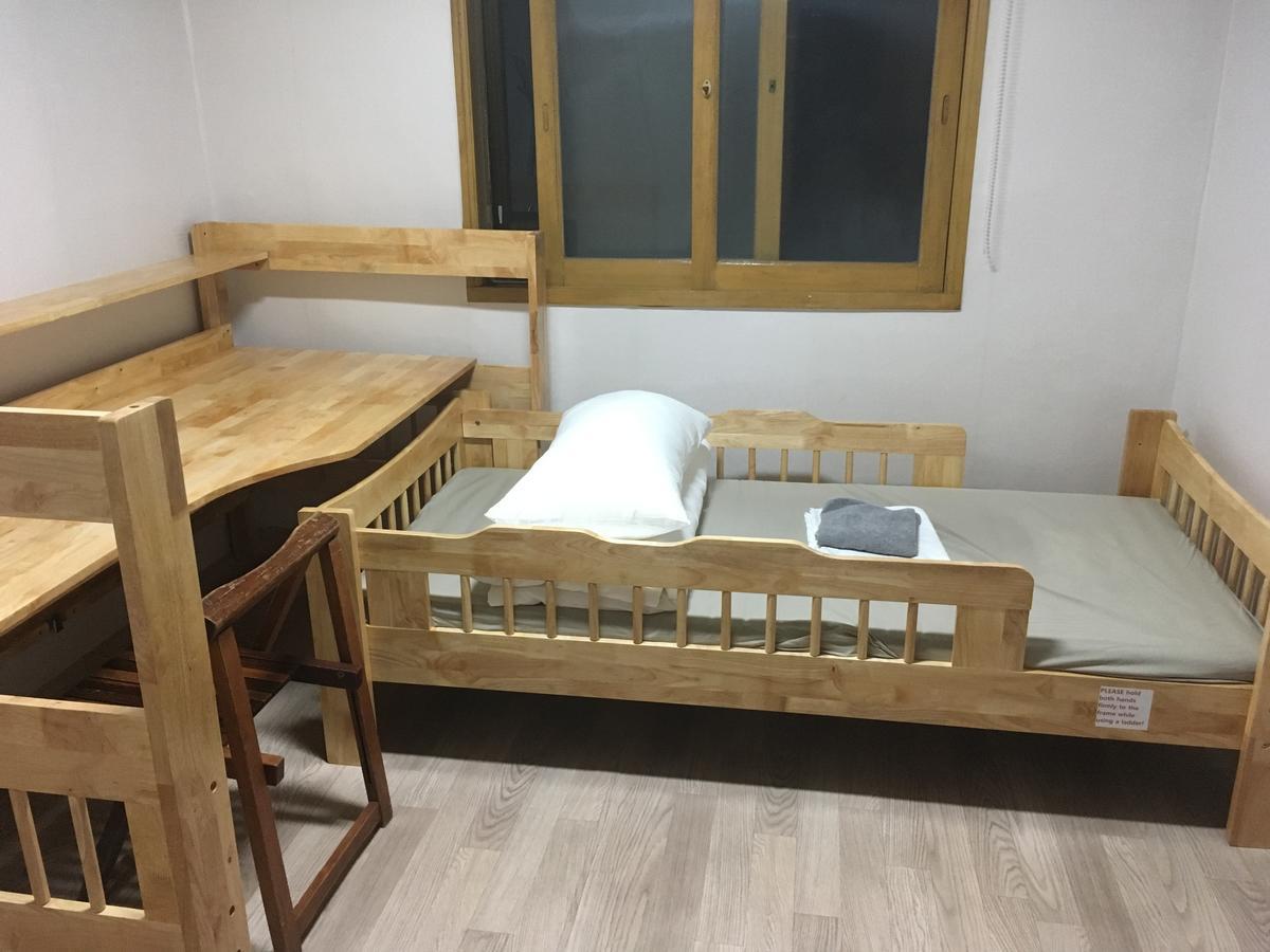 Busan Backpackers Quarto foto